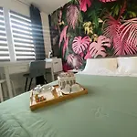 Oda ve Kahvaltı Tra Campagna E Mare 4*