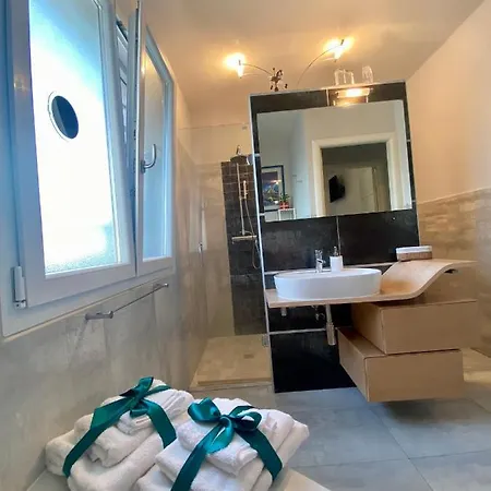 Oda ve Kahvaltı Tra Campagna E Mare