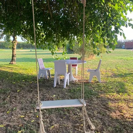 Tra Campagna E Mare Oda ve Kahvaltı 4*