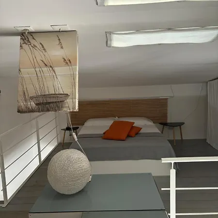 Oda ve Kahvaltı Tra Campagna E Mare 4*